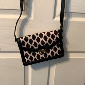 Vera Bradley Tess crossbody ikat spots